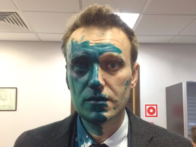 Песков: причину смерти Навального должны выяснить медики