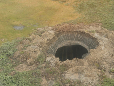 Что нашли на дне таинственной воронки на Ямале