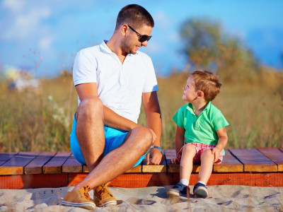 Папа с сыном играл в песке и не знал, что вот-вот случится беда