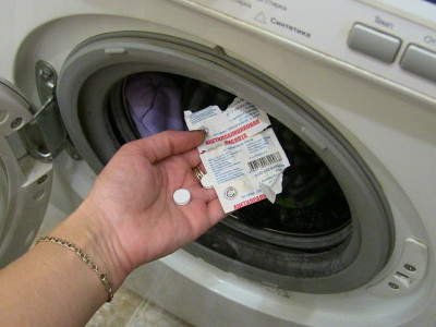 Киньте аспирин в стиральную машину: эффект удивит всерьез