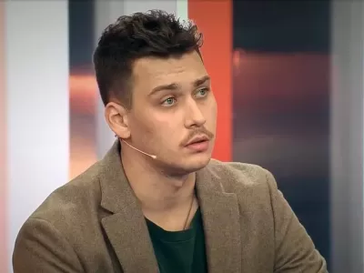 Странное поведение сына Усольцевой возмутило людей