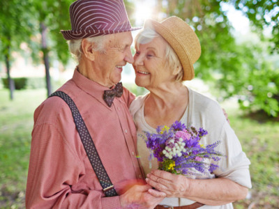 Деньги в подарок: кому положены юбилейные выплаты в 2026 году