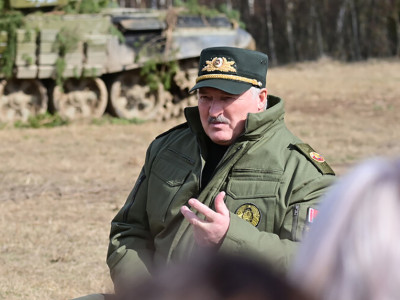 «Не бряцать языком»: Лукашенко пригрозил Европе своим «Орешником»