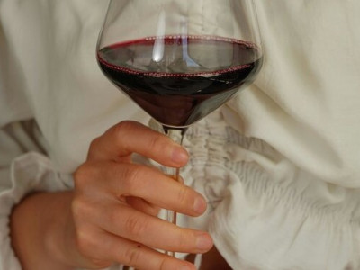 Нарколог выдал безобидную привычку, означающую алкоголизм