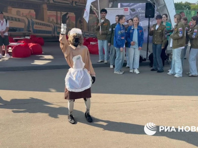 В Москве на Дне железнодорожника показали робота-андроида "Верунчик"