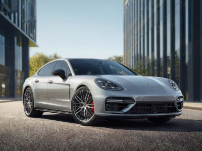 Люксовое ДТП: Porsche жены миллиардера влетел в столб в Петербурге | Радио 1
