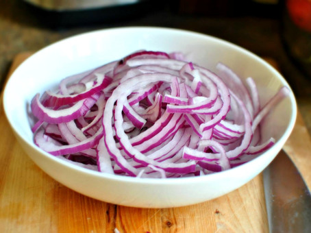 Вареный лук: как он может навредить здоровью