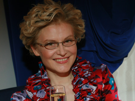 Елена Малышева: как она попала на телевидение