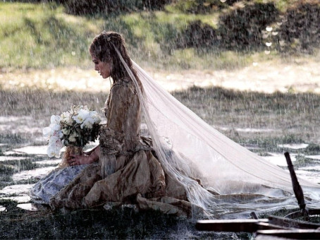 Как понять, что на девушке невидимый «венец безбрачия»