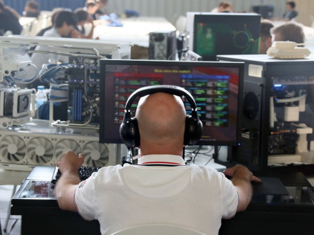 Как понять, что на вашем телефоне установлена прослушка