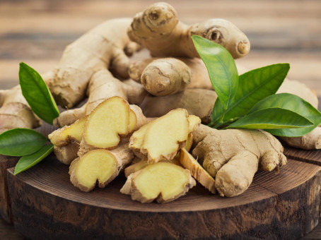 Почему женщинам вредно есть имбирь