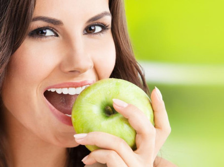 Оказывается, мы все ели яблоки неправильно