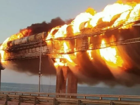 Взрывы на Крымском мосту: восстановить будет дорого