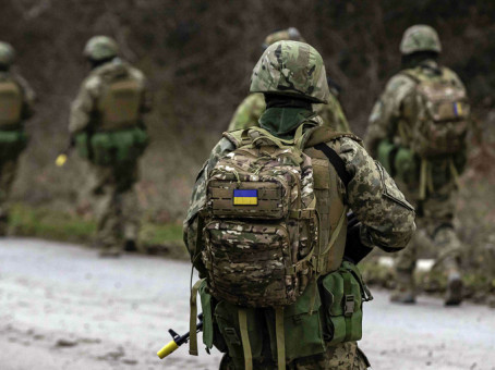 Украина играет против правил: массированные удары ВСУ по 11 регионам РФ и их последствия для ЕС