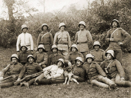 Зачем немецкие солдаты надевали рогатые шлемы