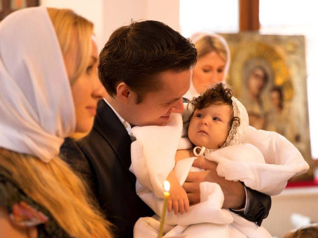 Крестные родители: кому нельзя становиться крестными