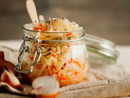 Стало известно, что квашеная капуста творит с организмом