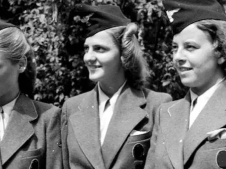 Как воевали немки против Красной Армии?