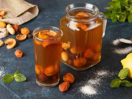 Компот из сухофруктов: есть ли польза на самом деле