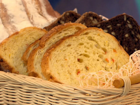 Полезный помощник: какой хлеб есть при болезнях ЖКТ