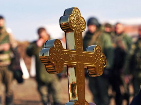 Священники умоляют не оставлять этого у могилы: к большому горю