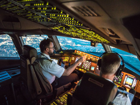 В небе  два пилота увидели НЛО: что об этом известно