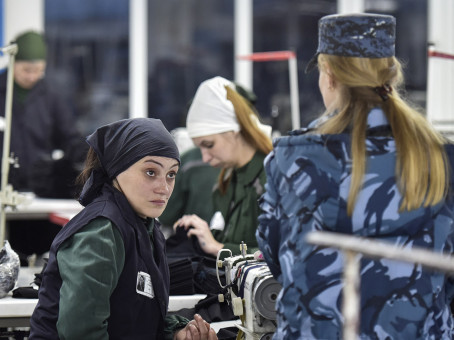 Что происходит за решеткой в женских тюрьмах