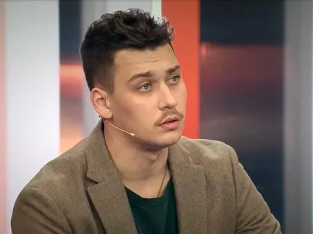 Странное поведение сына Усольцевой возмутило людей