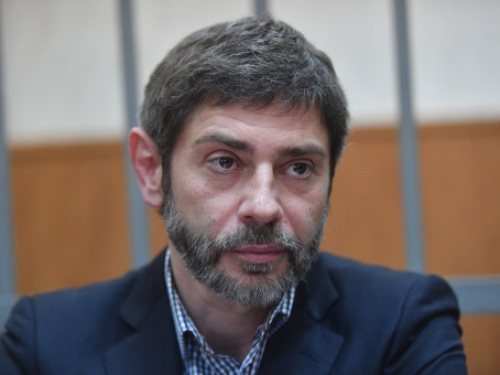 Психбольница и измены: за что судьба наказывает Валерия Николаева