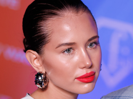 Экс-невесту Лепса заподозрили в романе с молодым