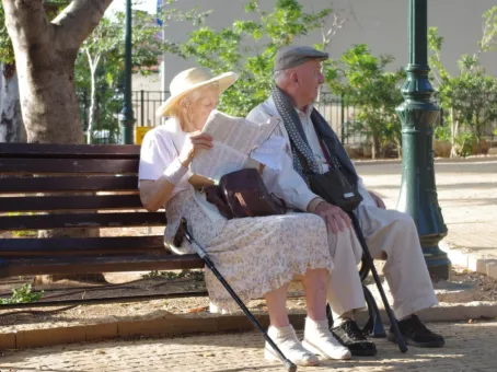 Пенсионеров 70+ лет ждут проверки: что будут уточнять