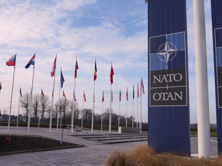 Как США могут развалить НАТО: озвучены пять сценариев