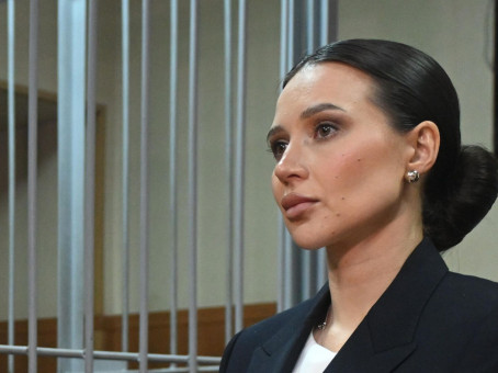 В парике и со слезами: как выглядит онкобольная Лерчек