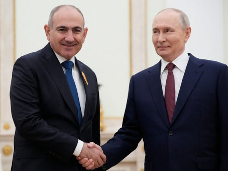 Пашинян захотел новой встречи с Путиным после жесткого разговора