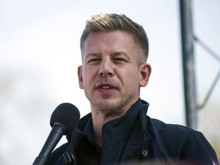 Преемник Орбана бросил вызов: куда он переносит резиденцию?