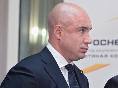 Квартиры вместо истребителей: что нашли в деле беглого Вотинова