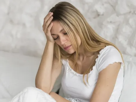 Горечь во рту и сухость: на какие болезни указывают утром