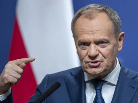 Туск оказался в неловкой ситуации из-за шутки о России