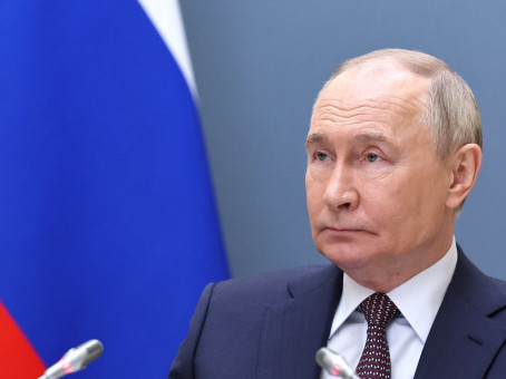 Путин изменил закон о контроле над доходами чиновников