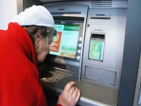 Прибавка пенсионером в 2700: кому можно смело идти за перерасчетом