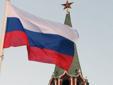 Опрос показал, сколько россиян уверены в будущем развитии страны