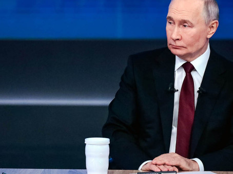 Путин встретился с военными атташе иностранных государств на полигоне