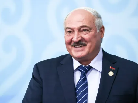 Лукашенко пошутил над Пашиняном на саммите СНГ