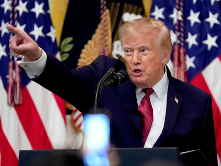 CМИ: Трамп разрушил отношения с Киевом