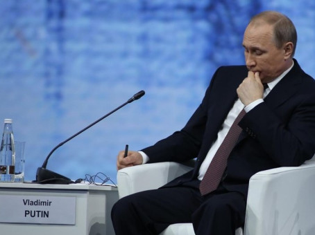 Путин заявил о новом уровне киберугроз для экономики и логистики РФ