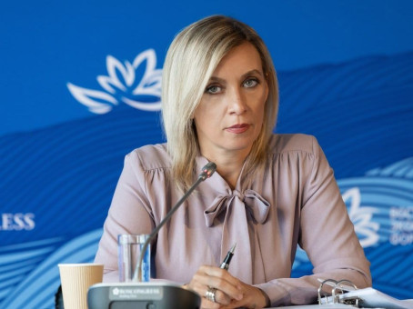 Захарова заявила, что Зеленский уже привел Украину к краху