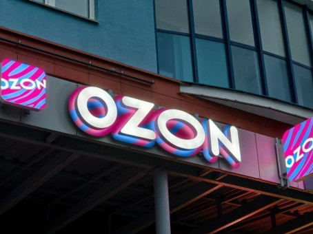 Ozon оценил убытки из-за атаки на склады компании в России