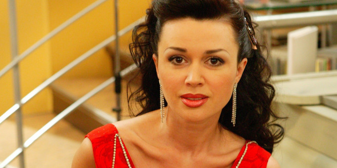 Вот почему Заворотнюк никто не видел беременной третьим ребенком