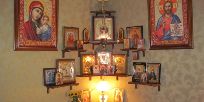 К чему в доме падают иконы и о чем это говорит