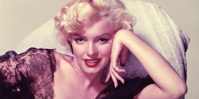 Знаменитости с самым неприятным запахом